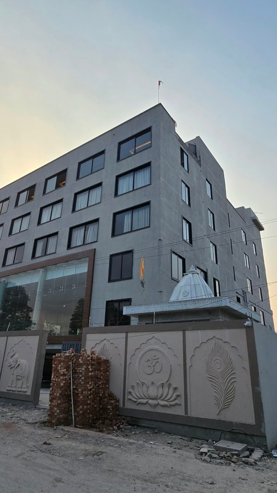 Side view of the Haridwar ashram building